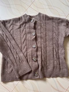 (Category: ) located in . Submitted by cutiepieeee (Listing ID 1409452089, Image 1). Description: .