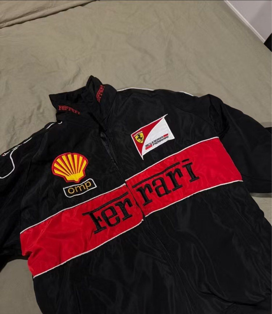 Buffer Ferrari Jacket (Category: Activewear) located in Bangi. Submitted by threadtheorypit (Listing ID 1409589036, Image 1). Description: 🏁 Buffer F1 Jacket Edition 2025 ✔️ Polyster Material soft ✔️ Unisex ✔️ Pm size 📦 Free Postage Selfpickup Bangi ✅ trusted seller ✅ mencari serious buyer dan bukan joy 💬Berminat boleh pm cepat !!!! Kosong1tujuh3lapan7enam34satu.