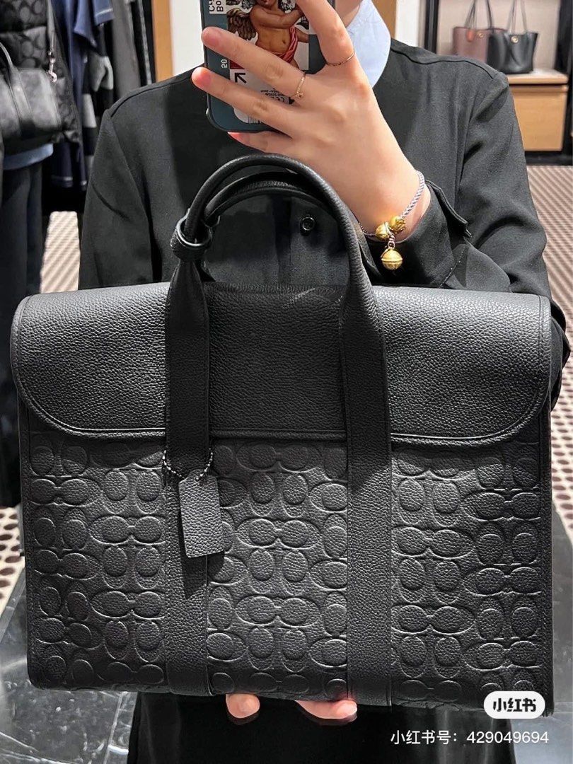 Coach Gotham Briefcase (Category: Luxury Bags & Wallets) located in Manila. Submitted by msddirectfactoryoutlet (Listing ID 1409572528, Image 1). Description: Size Gotham Briefcase 15 1/4" (L) x 11" (H) x 3 3/4" (W) .