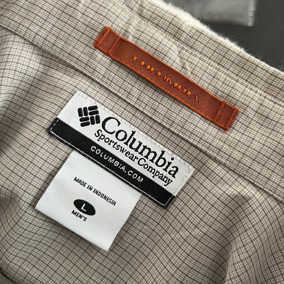 Columbia Long Sleeve Checkered Shirt (Category: Tshirts & Polo Shirts ) located in Quezon City. Submitted by theoglax (Listing ID 1409465882, Image 2). Description: - Size: Large - beige checkered pattern - Button-down style - with chest pocket - Made in Indonesia.