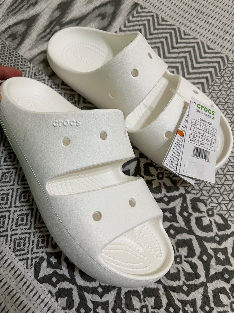 Crocs Classic Sandal v2 (Category: Slippers & Slides) located in Quezon City. Submitted by rc_rd (Listing ID 1409441854, Image 1). Description: Authentic and original. Purchased abroad. Can also fit 10.5 and size 11.