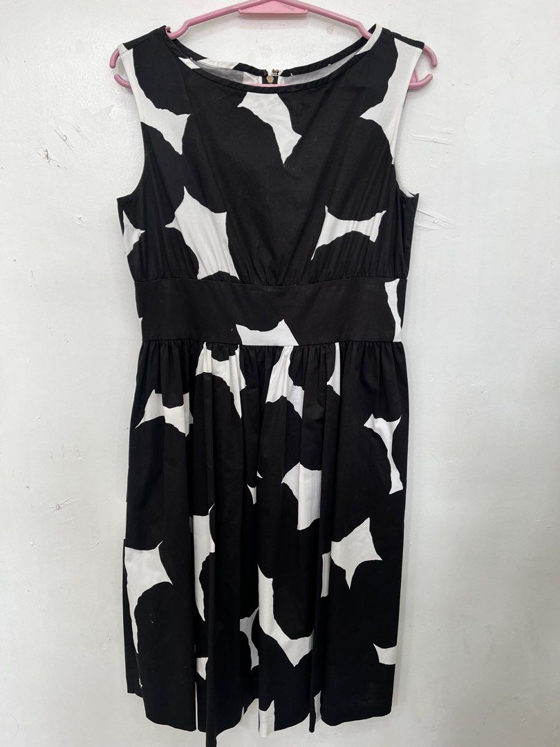Cut Tag Dress (Category: Dresses) located in San Fernando. Submitted by 4ases.declutter (Listing ID 1409466641, Image 1). Description: This one is super nice Good quality With side pockets Not sure with the brand .