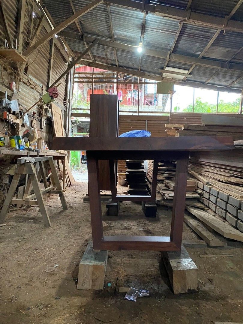 Dining Table Narra wood for sale (Category: Tables & Sets) located in Quezon City. Submitted by jhanjhan23 (Listing ID 1409539270, Image 2). Description: 8 seaters Narra wood Dining Table size 3x34-39x8ft haba binangonan rizal.