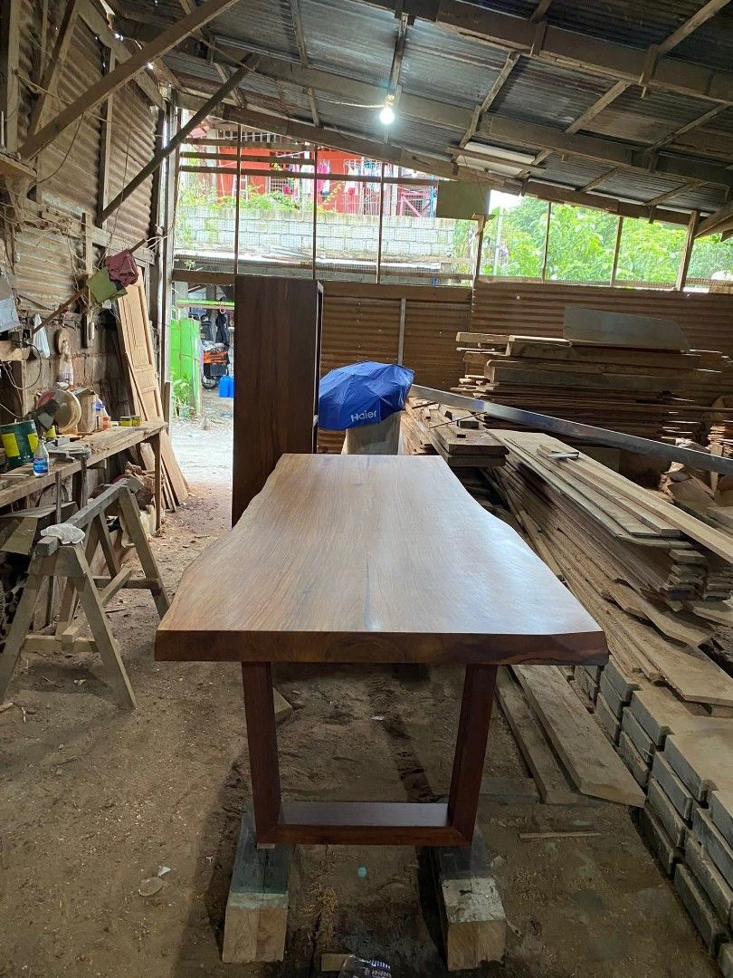 Dining Table Narra wood for sale (Category: Tables & Sets) located in Quezon City. Submitted by jhanjhan23 (Listing ID 1409539270, Image 1). Description: 8 seaters Narra wood Dining Table size 3x34-39x8ft haba binangonan rizal.