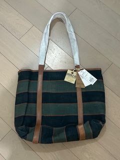 （分類：）位於 。 由 tlitli 提交（商品編號 1409611015，圖片 1）。簡介： 。