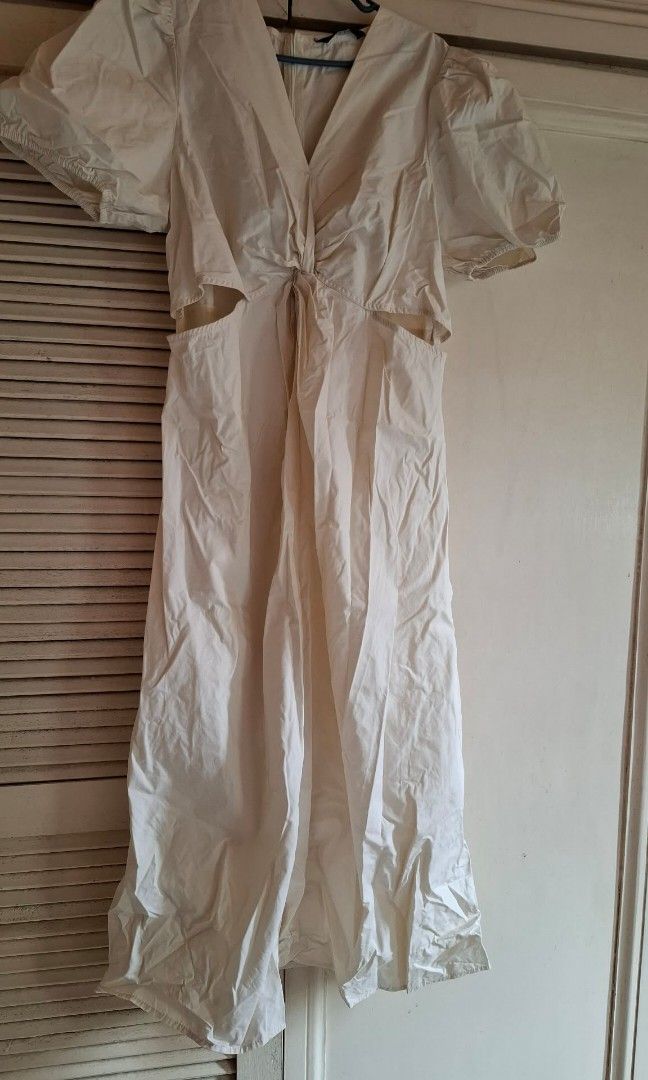 For Me dress (Category: Dresses) located in Marikina City. Submitted by everything4less (Listing ID 1409496219, Image 1). Description: Once lang po nagamit ng daughter ko needs ironing lang po no flaws.