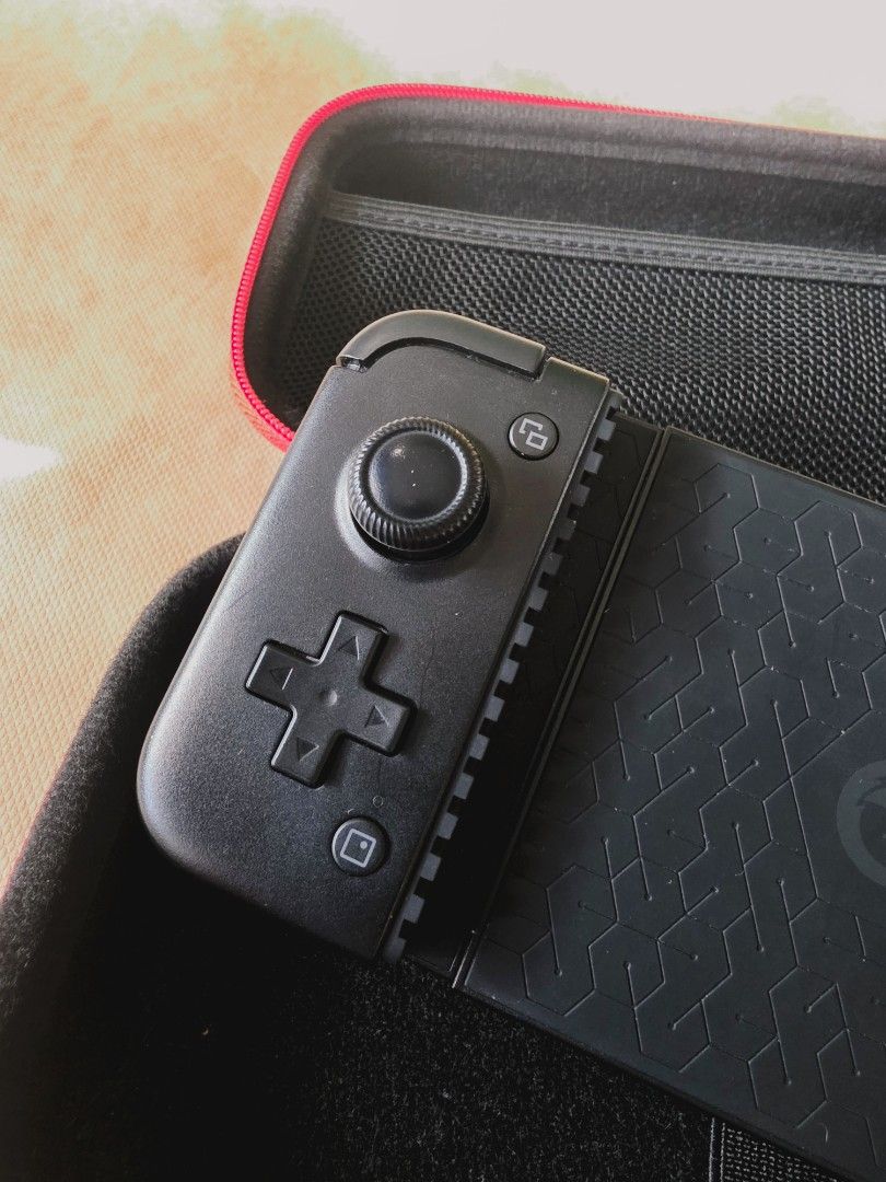GameSir X2 Pro Mobile Gaming Controller | Midnight Black (Category: Controllers) located in Quezon City. Submitted by pewpierei101022 (Listing ID 1409437912, Image 3). Description: Gamesir X2 Pro Gaming Controller, Type C (Midnight Black) 1.5k Original price 2.2k Almost new RFS: Don't really use much Product link: https://ph.shp.ee/K8fK3Dp.