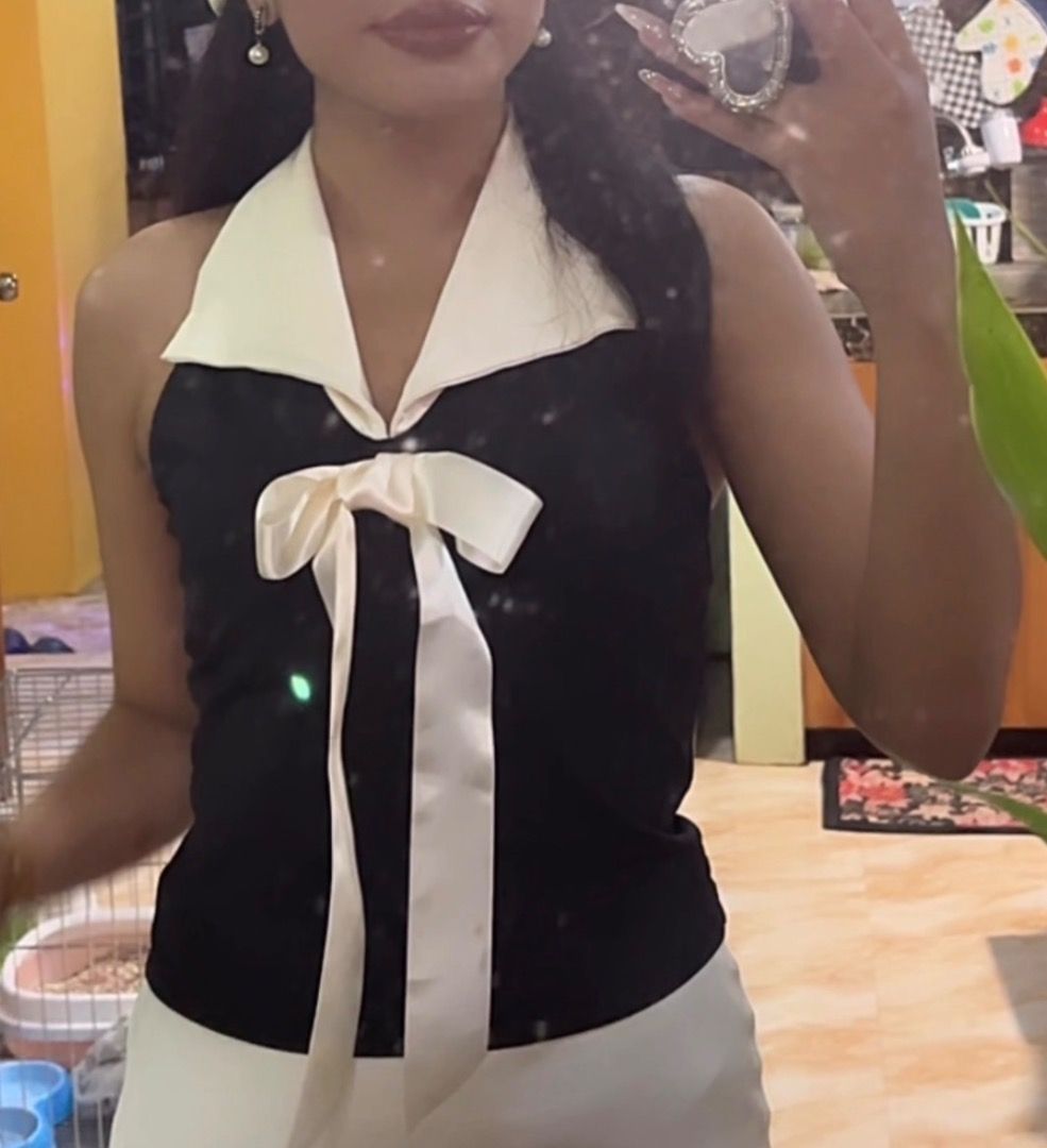 Halter Top with Bow Detail (Category: Sleeveless) located in Makati City. Submitted by irodri (Listing ID 1409435186, Image 1). Description: - used once - halter top .