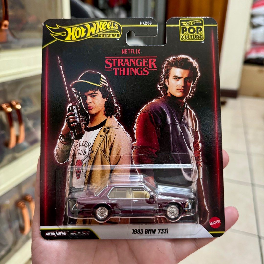 Hot Wheels Premium Pop Culture Stranger Things 1983 BMW 733i, Hobbies ...