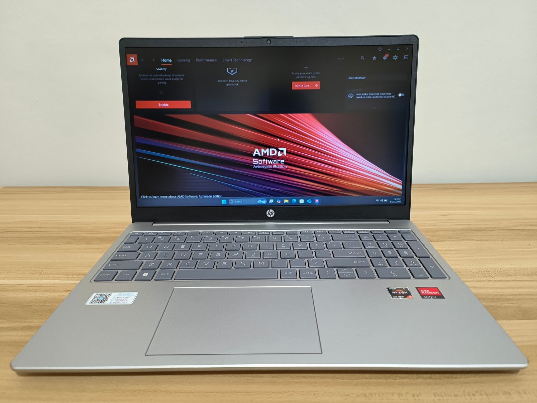 HP Laptop AMD Ryzen 5 7520u 8GB DDR5 512GB SSD Radeon Graphics FHD ...