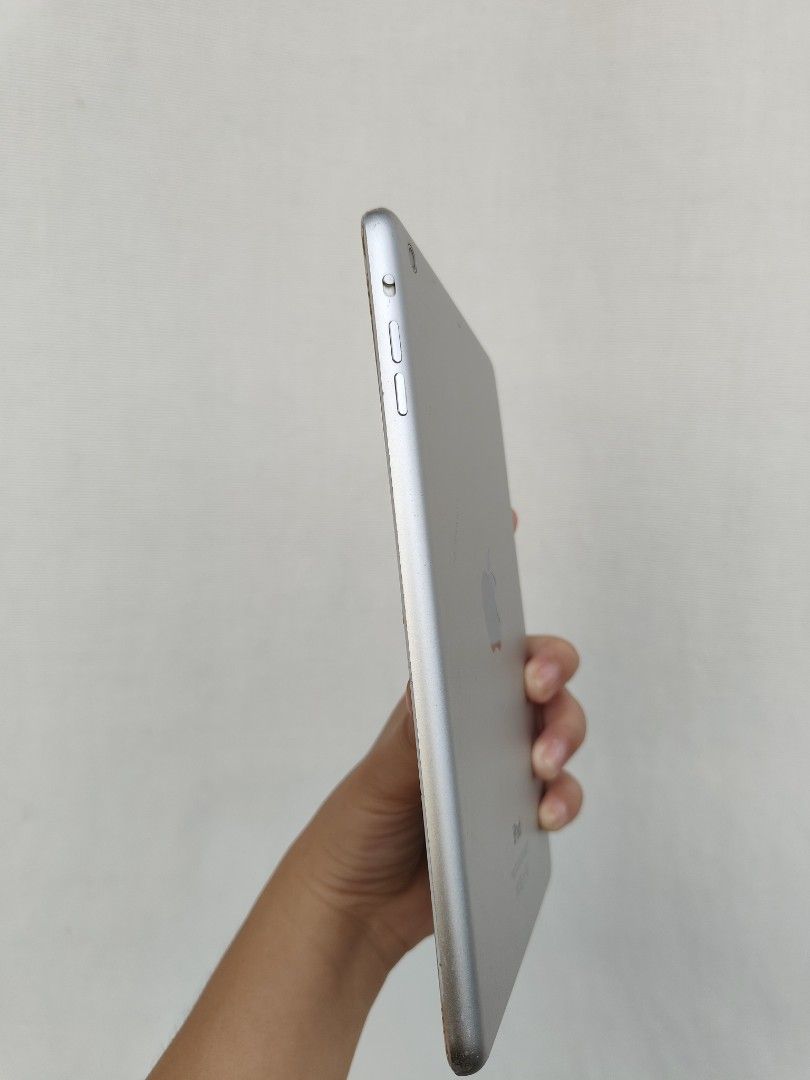Ipad Mini 2 (Category: iPad) located in Imus. Submitted by ciaolongbaoooo (Listing ID 1409542518, Image 3). Description: 📱 iPad Mini 2 for sale | 32GB and 12.5.7 Version 💡 Working pa, pero may issues — pwede niyo iparepair if u want • Charger port (Medyo maluwag pero nachacharge pa) • On/Off button not working • LCD medyo nakaangat (glue problem lang dahil nung na-repair dati) but working fine • Hindi ma factory reset kasi di maalala passcode k
