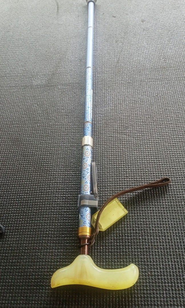 Japan's Modular/Foldable walking cane "Tungkod" (Category: Braces, Support & Protection) located in San Isidro. Submitted by thankugeri87256 (Listing ID 1409558566, Image 2). Description: ✏️Japan surplus item. ✏️Design: Multi-section, pen-like segments that assemble into a full cane ✏️Handle type: T-handle (ergonomic) ✏️Material: Translucent molded plastic or resin. ✏️Purpose: Designed for palm support and stability. ✏️Material: Aluminum alloy (l