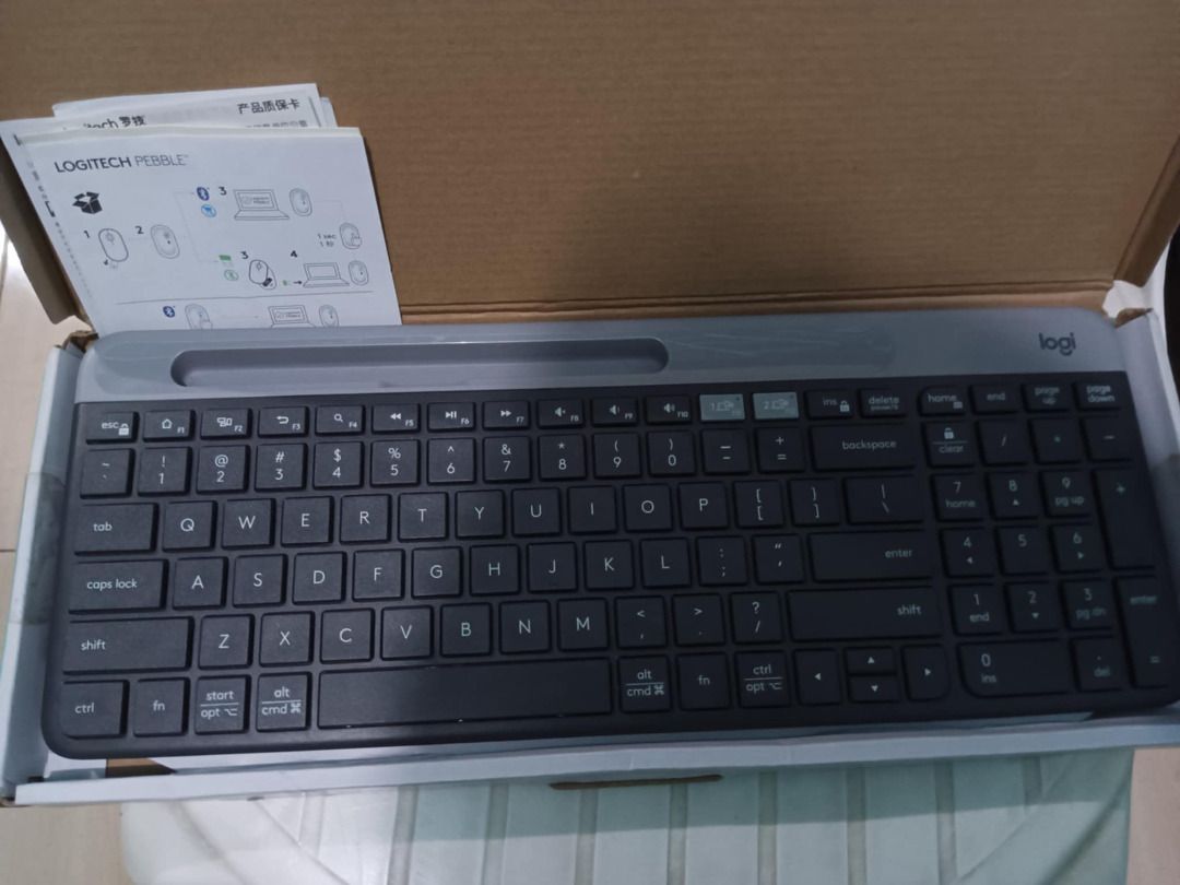 Logitech K580 Slim Multi-Device Keyboard (Category: Computer Keyboard) located in Marikina City. Submitted by _keiken01 (Listing ID 1409574047, Image 1). Description: yearly decluttering Logitech Slim Multi-Device K580 Keyboard lightly used - P1,100 FYI: * DMs are answered at odd hours (12AM - 2AM, etc.) * Shipping is Mon - Fri, 4PM to 5PM. I might request po ng additional 35 - 50 pesos for commuting (since yung J&T branch is far from my address)