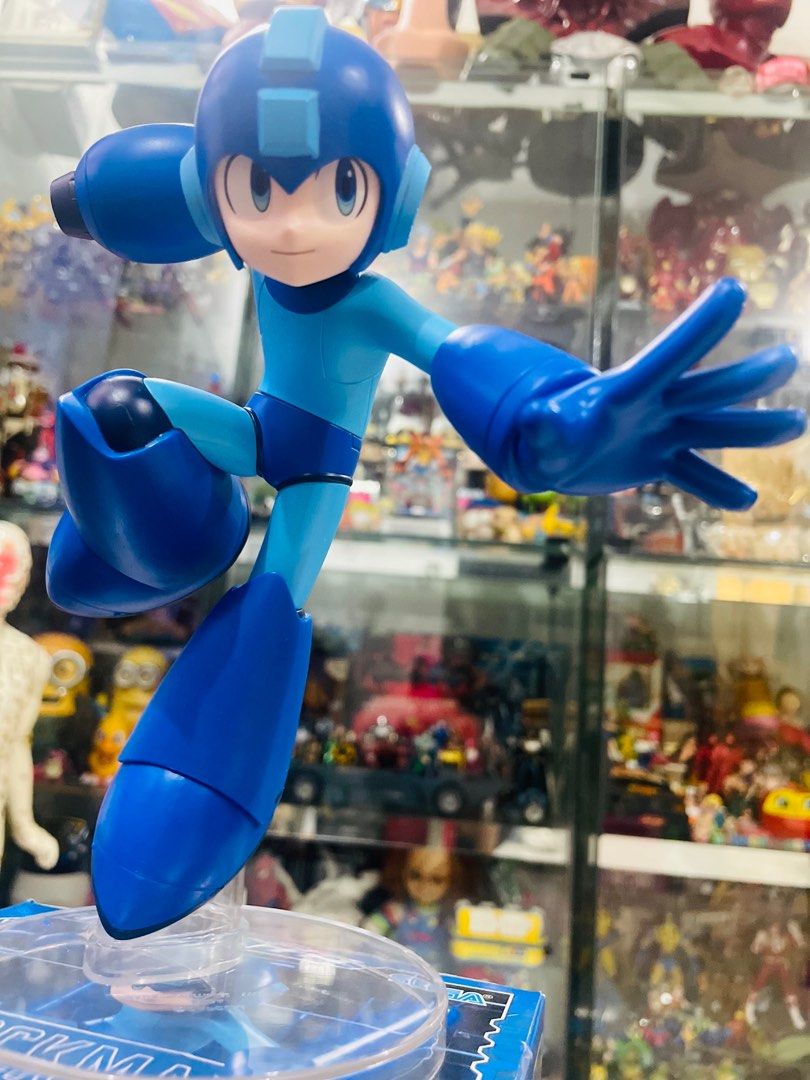 Megaman/rockman (Category: Nintendo) located in Makati City. Submitted by tomypom (Listing ID 1409601535, Image 3). Description: Authentic Sega Megaman Rockman 1,399 pesos only! Complete w/ box and stand .