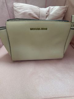 （分類：）位於 。 由 Aw929209 提交（商品編號 1409513456，圖片 1）。簡介： 。