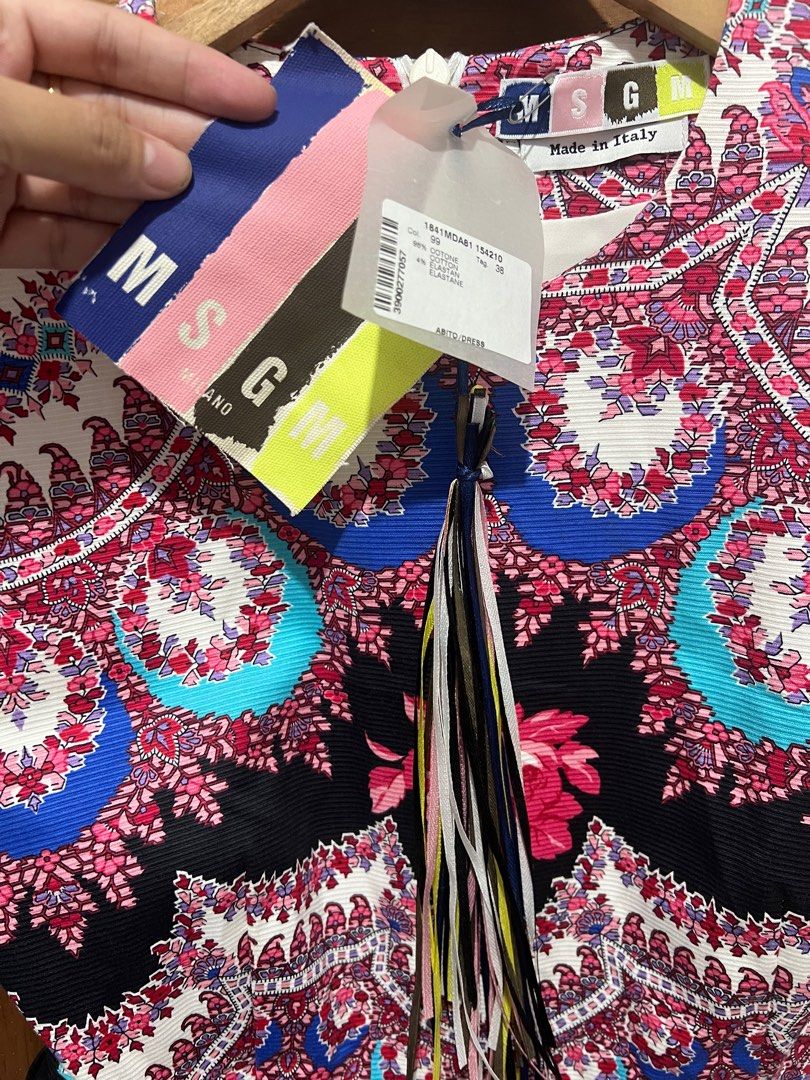 MSG Milano Printed Dress Size 38 (Category: Dresses) located in Tacloban City. Submitted by classy_luxury (Listing ID 1409480148, Image 2). Description: Sale ‼️ Sale ‼️ - MSG Milano floral dress - Sleeveless design - Flattering fit - Made in Italy - Size 38 - Main fabric: 96% cotton, 4% elastane - Lining: 94% polyester, 6% elastane - New with original tags.