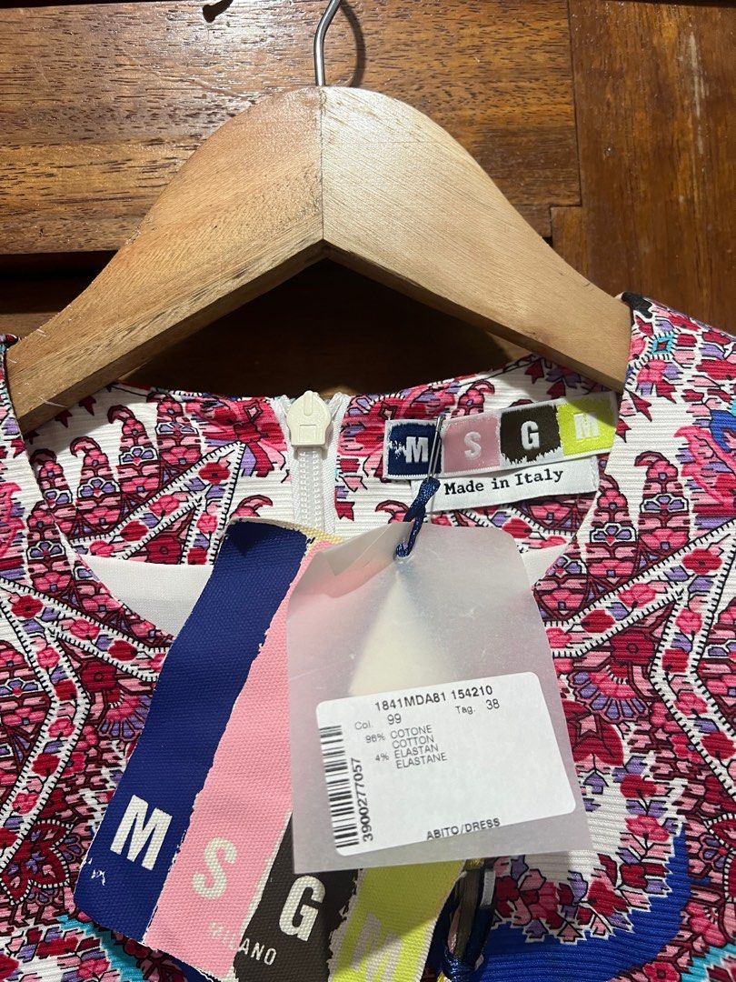 MSG Milano Printed Dress Size 38 (Category: Dresses) located in Tacloban City. Submitted by classy_luxury (Listing ID 1409480148, Image 3). Description: Sale ‼️ Sale ‼️ - MSG Milano floral dress - Sleeveless design - Flattering fit - Made in Italy - Size 38 - Main fabric: 96% cotton, 4% elastane - Lining: 94% polyester, 6% elastane - New with original tags.