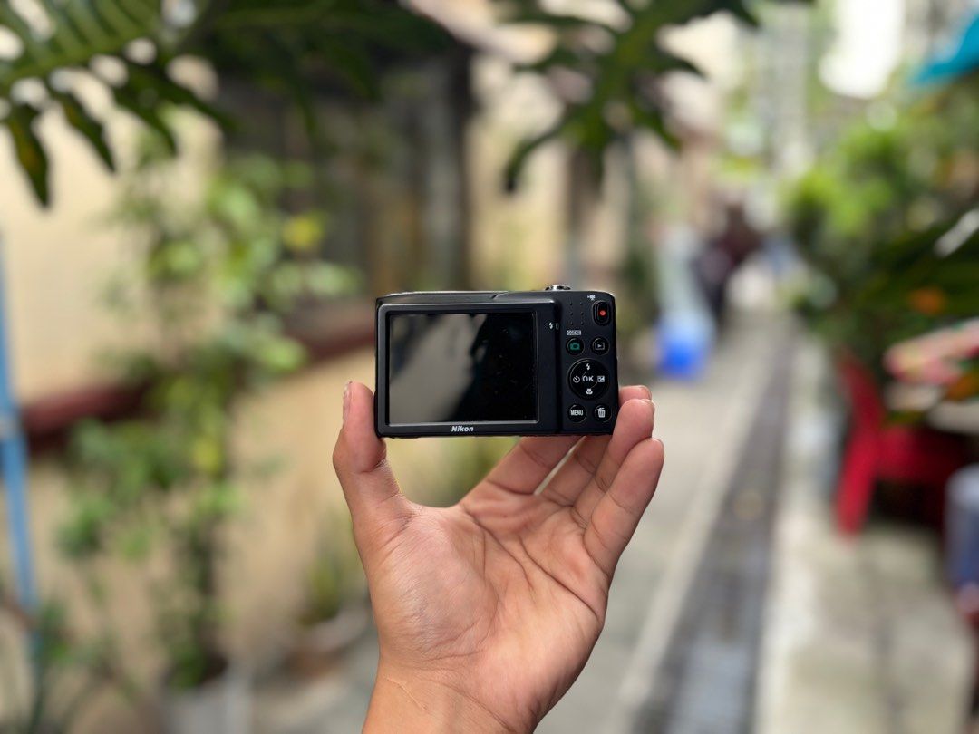 Nikon COOLPIX S2700 Digital Camera (Category: Cameras) located in Valenzuela. Submitted by alfeopaulramos7490 (Listing ID 1409473740, Image 2). Description: Nikon Coolpix S2700 16.0 megapixel P3,999 ONLY Market value: 8,999PHP INCLUSION: * nikon coolpix body * original nikon coolpix battery * original nikon coolpix wrist strap * original nikon coolpix cable * original nikon coolpix charger * original sandisk sd card 32gb * hard case ISSUE: • NEED