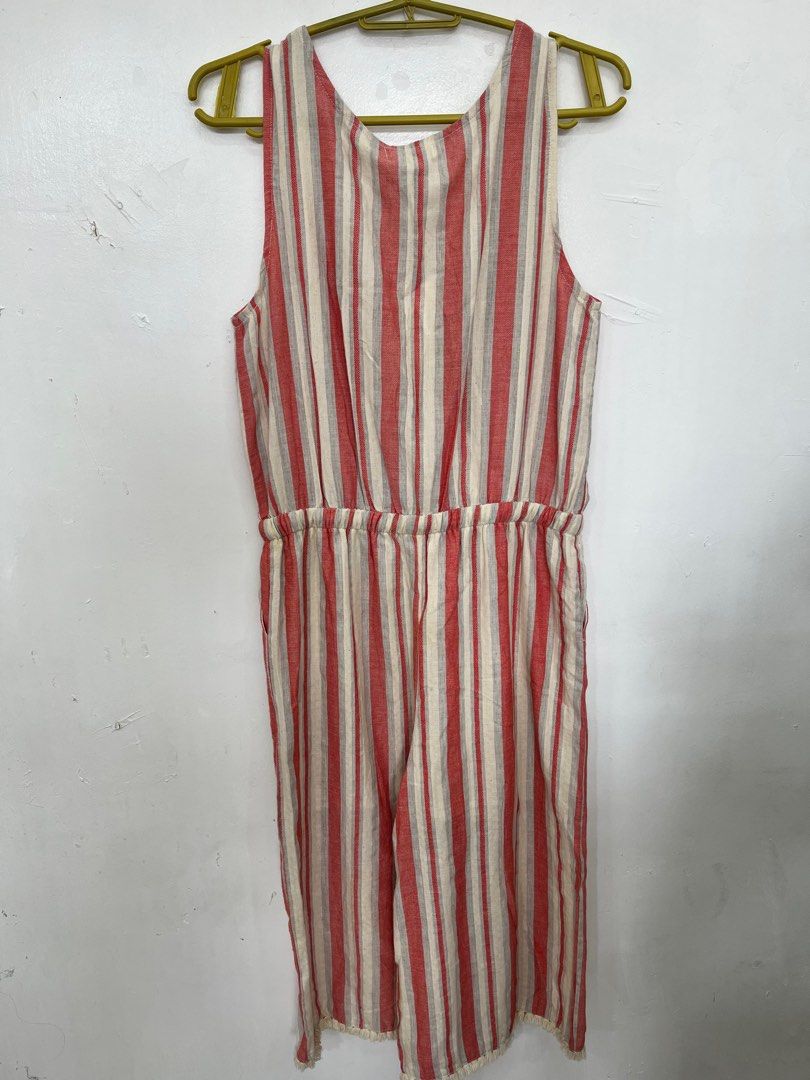 Salmon Pink Linen Jumpsuit (Category: Jumpsuits) located in San Fernando. Submitted by 4ases.declutter (Listing ID 1409481866, Image 2). Description: Double lined With tag.