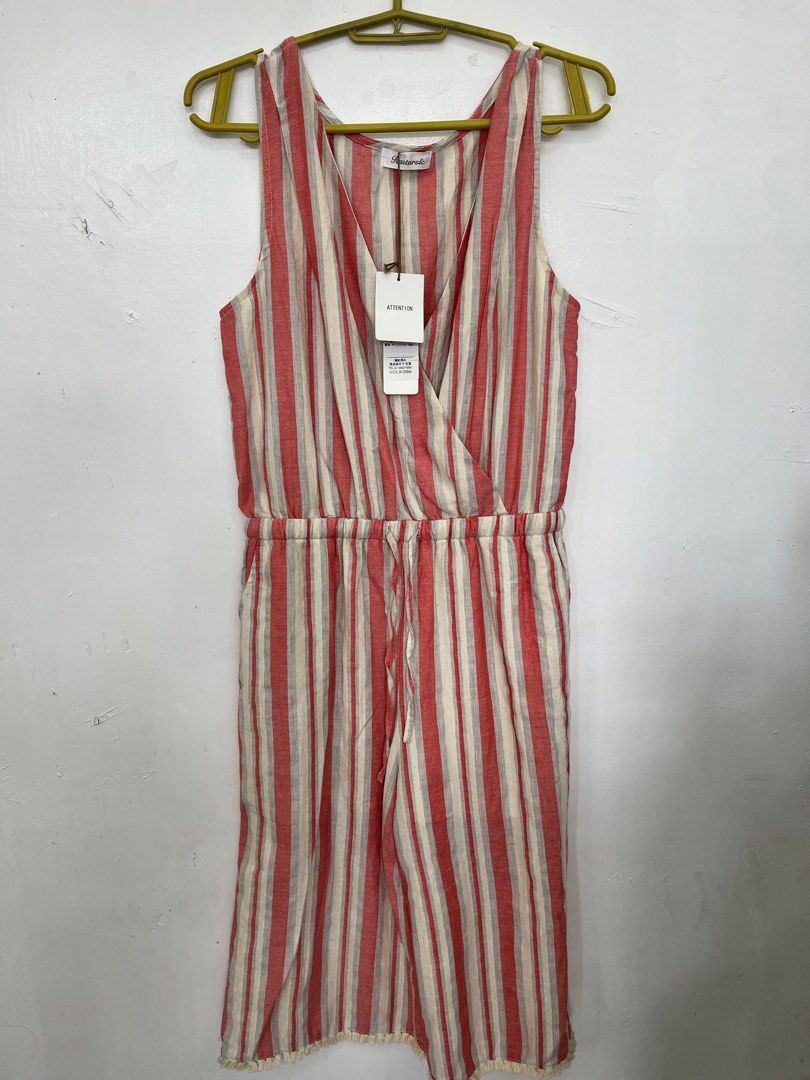 Salmon Pink Linen Jumpsuit (Category: Jumpsuits) located in San Fernando. Submitted by 4ases.declutter (Listing ID 1409481866, Image 1). Description: Double lined With tag.