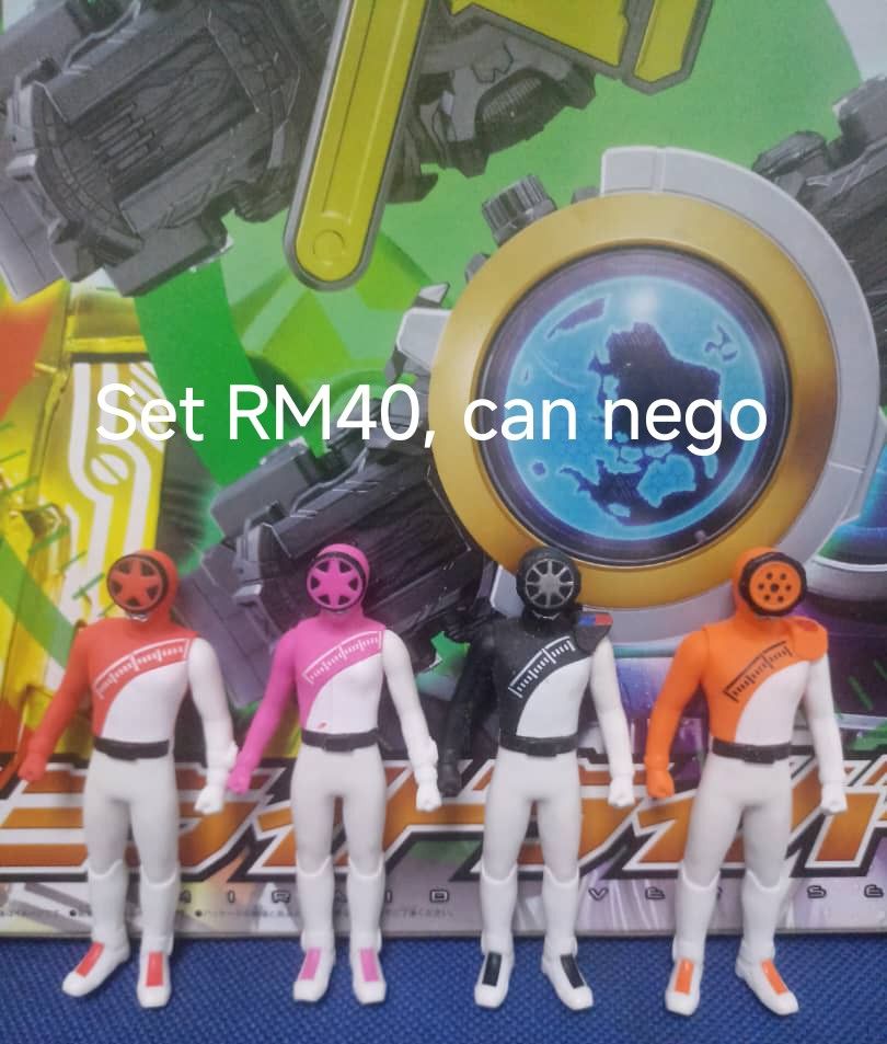 sofubi set (Category: Toys & Games) located in Ipoh. Submitted by erenzalez (Listing ID 1409585908, Image 1). Description: FOR SALE ‼️ harga ada dekat gambar, harga tak termasuk pos, harga boleh nego..