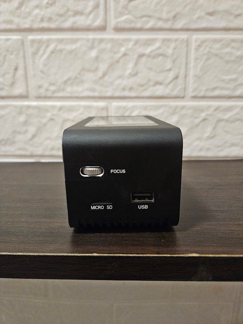 Texas sonic HDP400+ Mini Portable Projector with Remote 內置電池，自帶YouTube ...