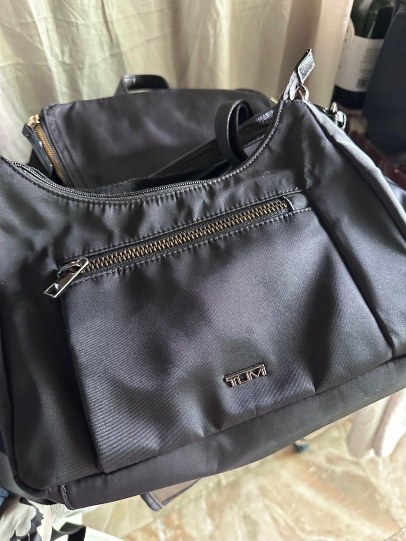 TUMI MIKI CROSSBODY BAG (Category: Shoulder Bags) located in Manila. Submitted by barbzzz (Listing ID 1409574340, Image 1). Description: For airport use only Bought at Tumi Singapore Pls see photos RFS: decluttering.