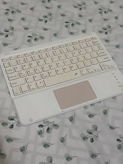 (Category: ) located in . Submitted by declutteringrara (Listing ID 1409584801, Image 1). Description: .