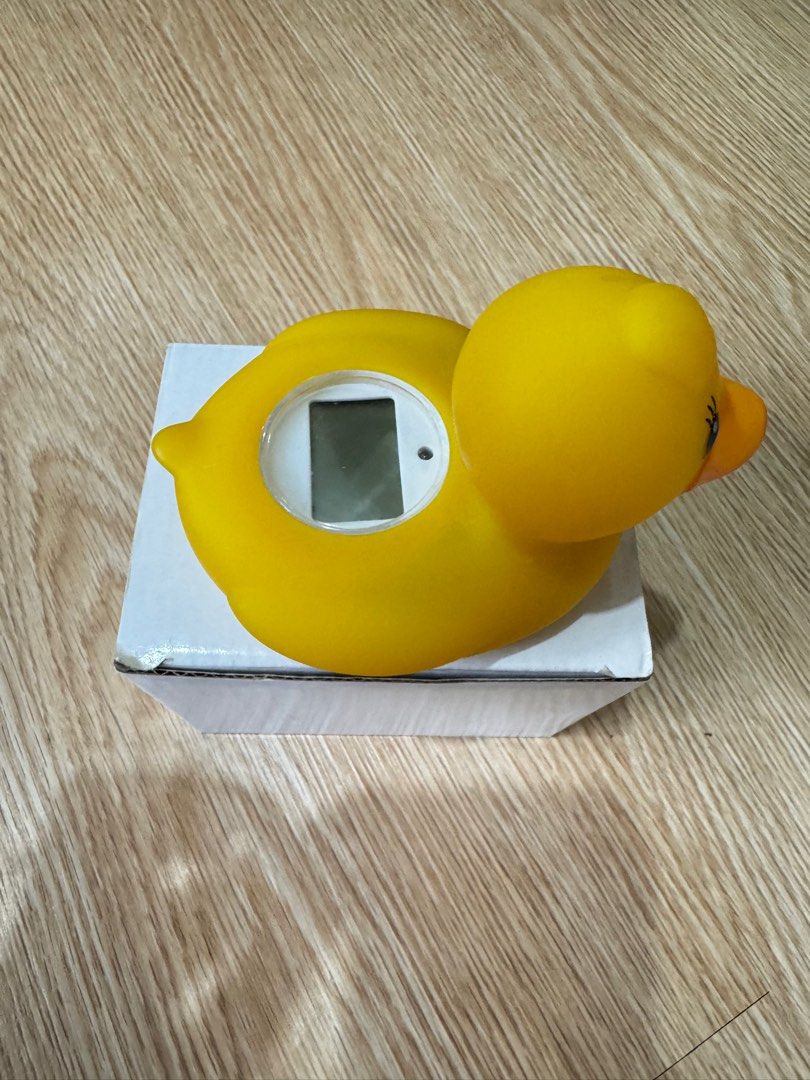 Yellow Duck Bath Thermometer (Category: Bathtub & Bath Accessories) located in Agdangan. Submitted by akd0518 (Listing ID 1409448167, Image 2). Description: - Cute yellow duck design - Digital display for water temperature - Easy-to-use buttons for temperature setting - Battery-operated - Ensures safe and comfortable bath water for your baby!.
