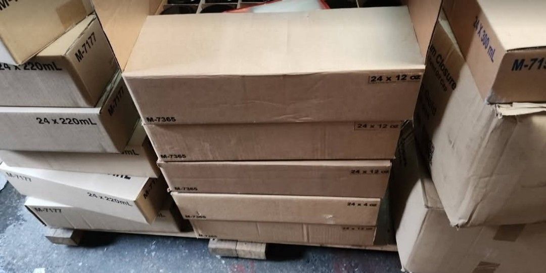 350 ML GLASS JARS BLACK LID (Category: Looking For) located in Quezon City. Submitted by uno_store (Listing ID 1409775327, Image 3). Description: -- FACTORY OUTLET GLASS JARS -- *Open for Bulk orders for business giveaways food containers 5 boxes 350ml Glass Jars Blackld Lid - To Sta Mesa Heights QC SOLD SOLD bound to To Sta Mesa Heights QC thank you po sir Ram! till your next orders po sir! 24 pcs/box PM for orders and deliveries +639669963543 *