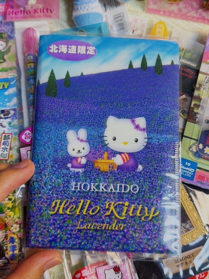 北海道限定　HELLO KITTY LAVENDER ぬいぐるみ　M 北海道限定 HELLO KITTY LAVENDER ぬいぐるみ M Kitty Hokkaido Hello