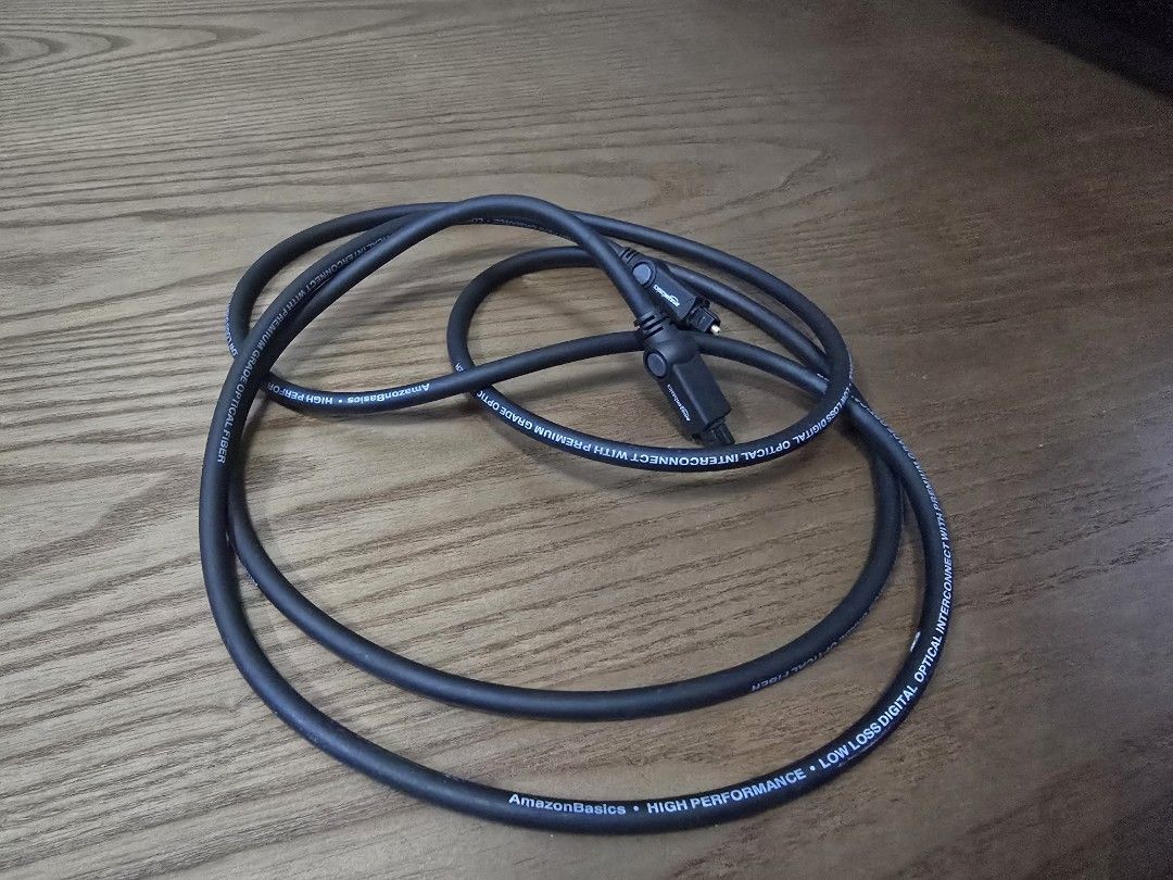 AmazonBasics High-Performance Optical Interconnect Cable (Category: Other Audio Equipment) located in Singapore. Submitted by willy1sg (Listing ID 1409660421, Image 1). Description: - AmazonBasics optical cable - 1.85m long - High-performance for low-loss digital audio - Delivers clear and crisp sound - Black color.