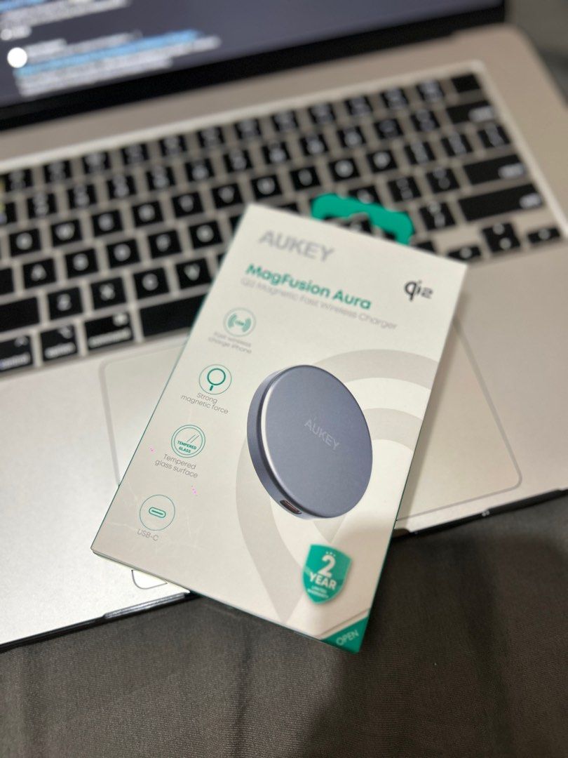 AUKEY MagFusion Aura Wireless Charger (Category: Chargers & Cables) located in Taguig. Submitted by lorie_19 (Listing ID 1409659103, Image 1). Description: - ORIGINAL AUKEY - MagFusion Aura wireless fast Charger Qi2 Magnetic - Box opened for checking only - original box, manual, and Type C-C wire .