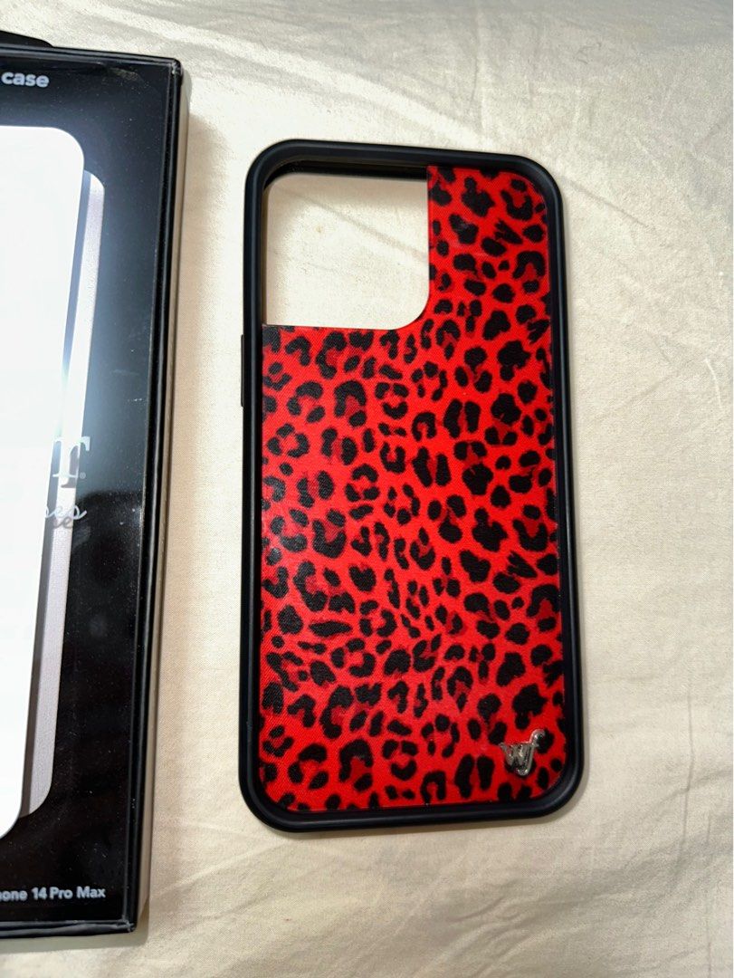 Authentic Wildflower Red Meow Iphone 14 Pro Max Case (Category: Cases & Sleeves) located in Cebu City. Submitted by classicliterature (Listing ID 1409787871, Image 3). Description: Has minimal scratches, not noticeable. Will add a freebie Gcash only Shipping is shouldered by the buyer Message for questions and inquiries .