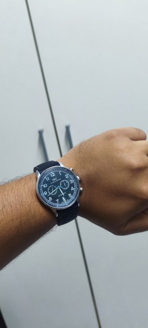Automatic Watch (Category: Watches) located in Subang Jaya. Submitted by alexywl (Listing ID 1409715649, Image 1). Description: - Rare model - Fully automatic with all calendar functions working - New strap with ori buckle - Fully serviced with new spring - Watch only no box - Minor wear visible on the back case - Non-refundable after purchasing Cod only around Sunway/Subang Jaya/Amcorp Mall. Tq..