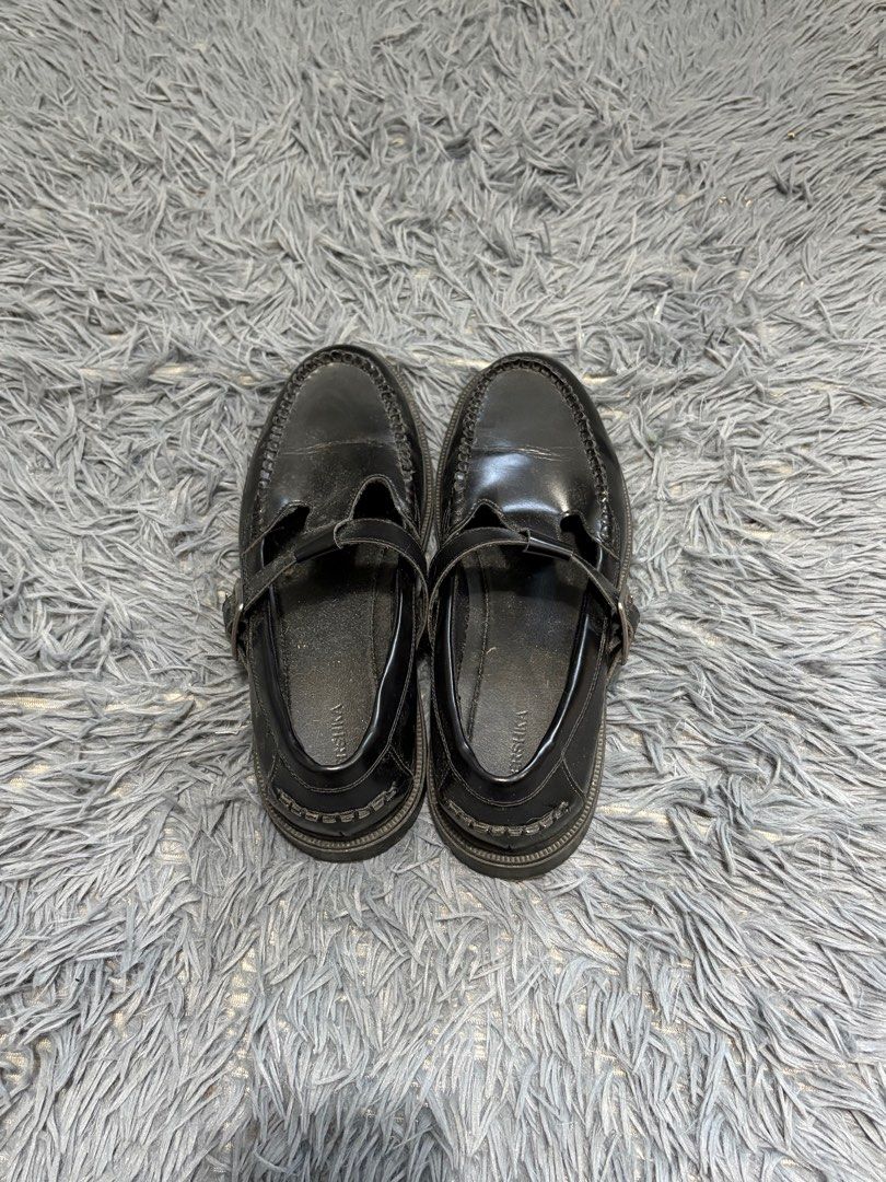 Bershka Mary jane loafers (Category: Casual Shoes) located in Manila. Submitted by ran.r4iny (Listing ID 1409742464, Image 1). Description: 2x used RFS: too big dm nego.