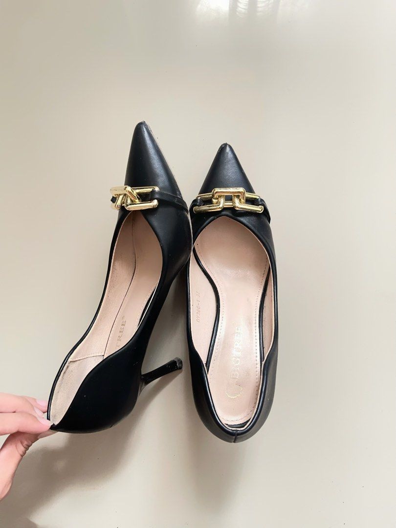 Bigtree Black Pointed Heels (Category: Heels) located in Roxas City. Submitted by strgrllv (Listing ID 1409638100, Image 2). Description: - black pointed Stiletto heels - Features gold chain detail - Sleek design for casual & formal wear - Comfortable heel height - Size 37 - Rarely Worn - Light scratches - Negotiable.