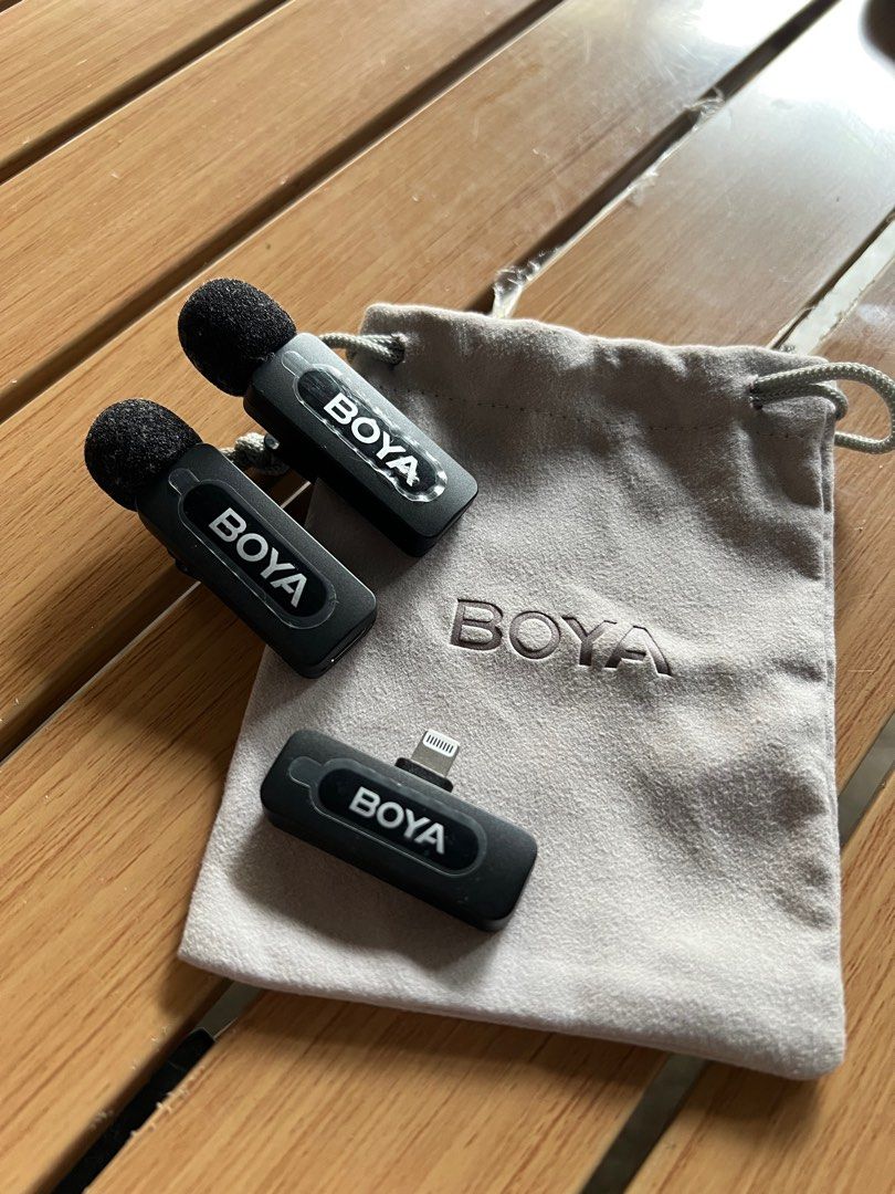 [BRANDNEW] BOYA V2 Wirless Microphone (Lightning) (Category: Microphones) located in Cagayan de Oro. Submitted by fitsnthings (Listing ID 1409696717, Image 2). Description: BRANDNEW WITH BOX - complete inclusions - just tested but never used.