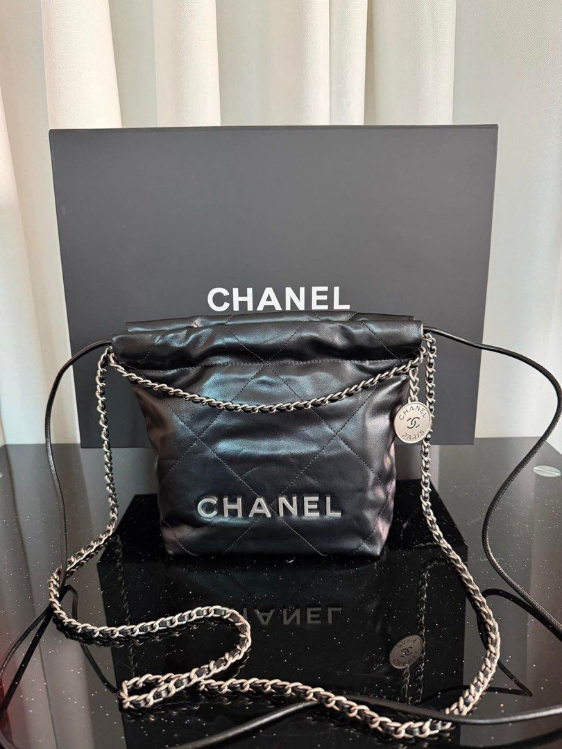 C22 Mini (Category: Luxury Bags & Wallets) located in Paranaque City. Submitted by kgmgiftedph20 (Listing ID 1409679799, Image 1). Description: .
