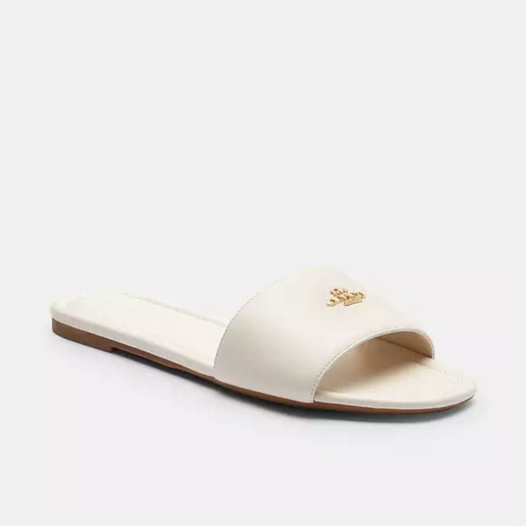 Coach Flats Sandals (Chalk) (Category: Flats & Sandals) located in Cabanatuan. Submitted by jeonandparks (Listing ID 1409764133, Image 1). Description: coach flats (chalk) P3750, free shipping thru j&t size 7, 24 cm bought from a jp pasabuy for 4.1k rfs: too big.