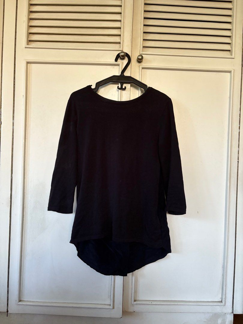 COS Navy Blue Top with Buttons (Category: Blouses) located in Quezon City. Submitted by mcpar9685821 (Listing ID 1409726053, Image 1). Description: •worn, but still in good condition •three-quarter sleeves •asymmetrical hemline •buttons down the back •navy blue top •warmer material at the front, lightweight material at the back •relaxed fit.