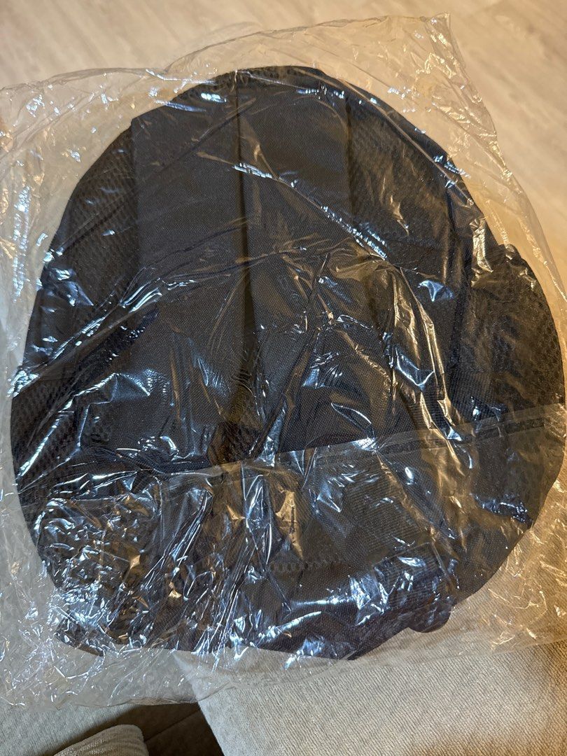 [FOC] Small backpack (Category: Everything Else) located in Singapore. Submitted by sunshineloti (Listing ID 1409727652, Image 2). Description: Unused - Complimentary backpack that was given during sign up. Not used so giving away to anyone who needs a small backpack for use. Self pick up at Pasir Ris (residential) or Changi City Point.