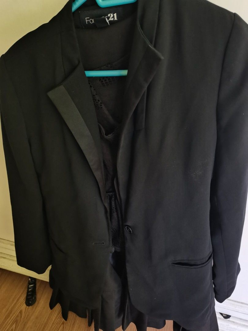 Forever 21 (Category: Coats, Jackets and Outerwear) located in Marikina City. Submitted by everything4less (Listing ID 1409651176, Image 2). Description: Hindi na po nagagamit Maliit na kasi sakin.