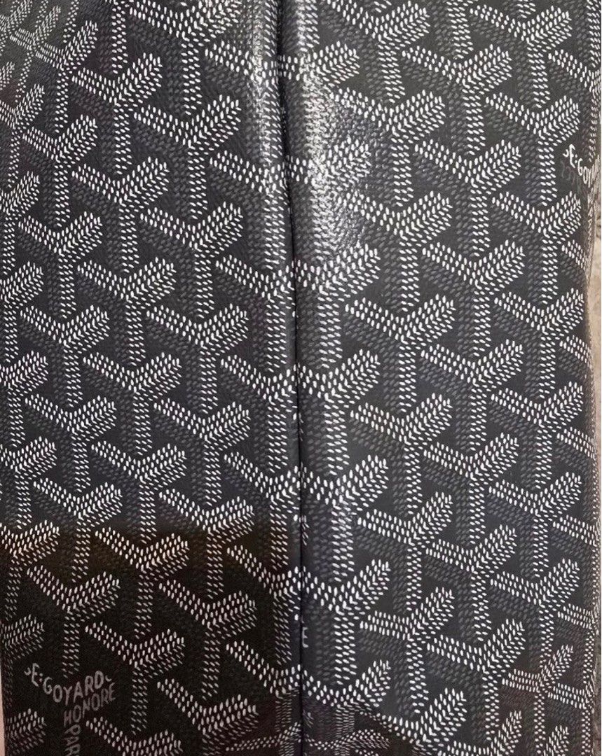 Goyard St. Louis PM (Category: Luxury Bags & Wallets) located in Las Pinas. Submitted by maddie_closet (Listing ID 1409662479, Image 2). Description: Can send more photos .