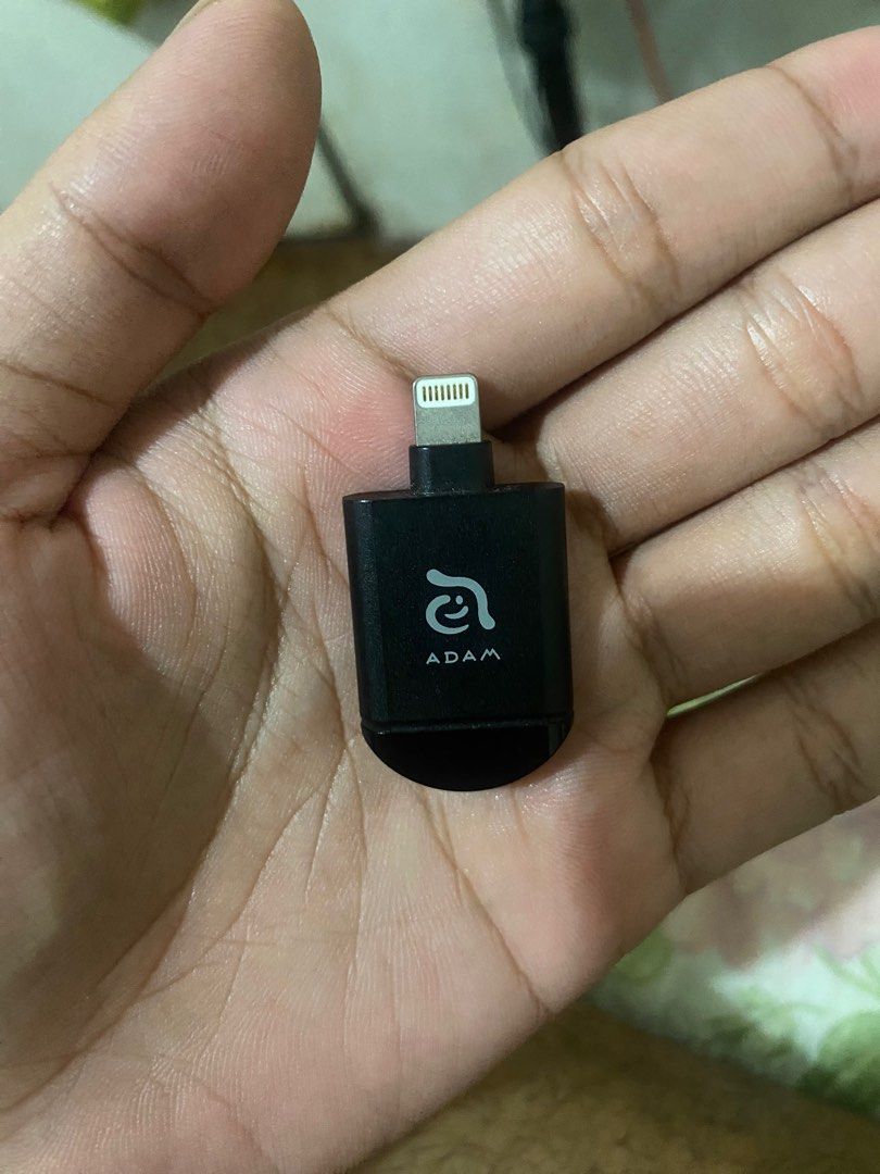 iKlips miReader 4K Lightning Card Reader (Category: Memory & SD Cards) located in Manila. Submitted by tabbel (Listing ID 1409635160, Image 2). Description: - iKlips miReader 4K - Lightning connector for iOS devices - microSD card slot - USB port - Black color - Good working condition Para sa mga gustong gumamit ng micro sd sa iphone No issues.