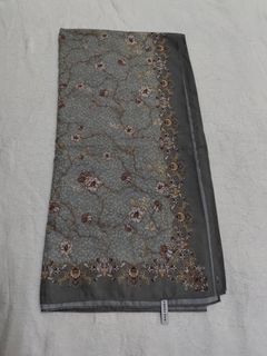 (Category: ) located in . Submitted by preloved.rose101 (Listing ID 1409771560, Image 1). Description: .