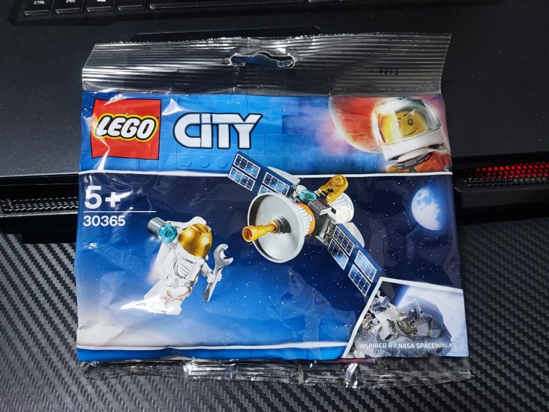 LEGO City 30365 Satellite, Hobbies & Toys, Toys & Games on Carousell