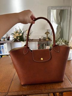 (Category: ) located in . Submitted by __bagsandyourstyle (Listing ID 1409695194, Image 1). Description: .
