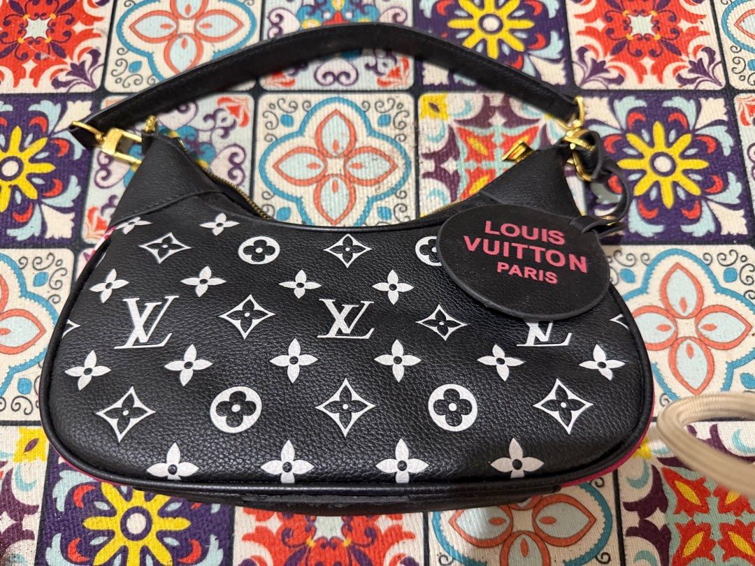 Louis Vuitton Bagatelle (Category: Luxury Bags & Wallets) located in Pasig City. Submitted by dees_collection (Listing ID 1409767054, Image 1). Description: Preloved bag with rubs in bottom, no other issue. Gold hardware . Inspired LV, Kili bag..