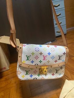(Category: ) located in . Submitted by kyvvt (Listing ID 1409761258, Image 1). Description: .